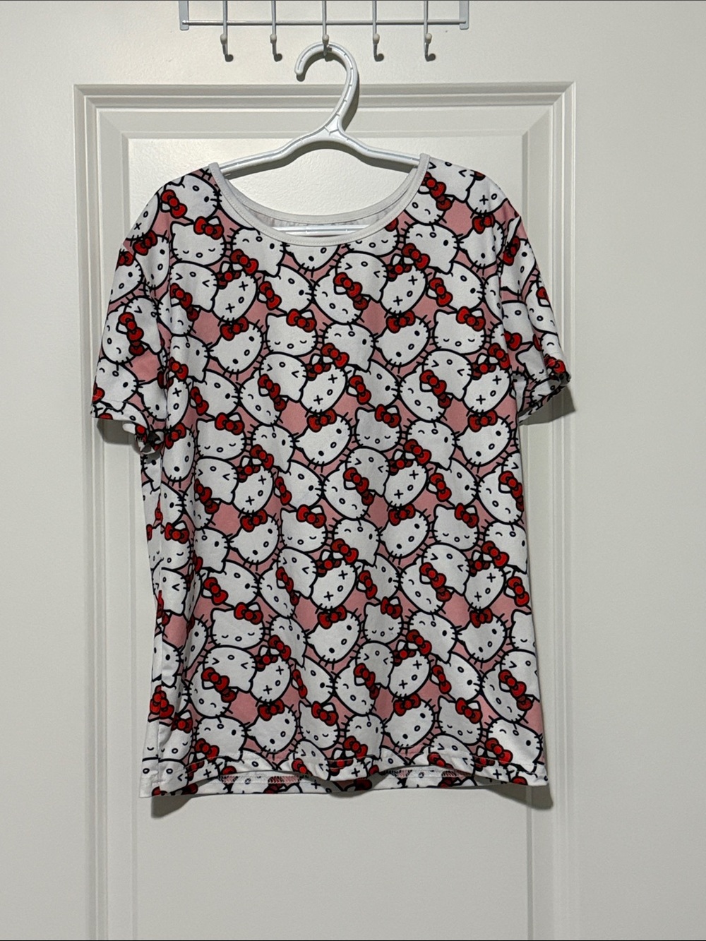 Hello Kitty Allover Print Tee - White, Pink & Red